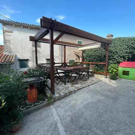 Apartman Adorma