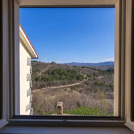 Apartman Adorma *