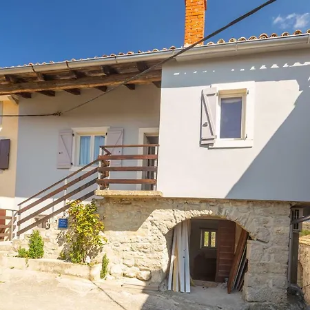 Adorma Apartman Hum