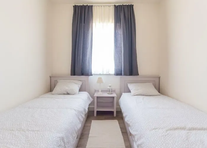 Adorma Appartement Hum